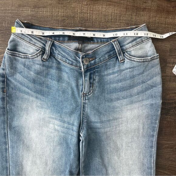 Fashion Nova Straight Leg Jeans - Size 3 - Picture 8 of 12